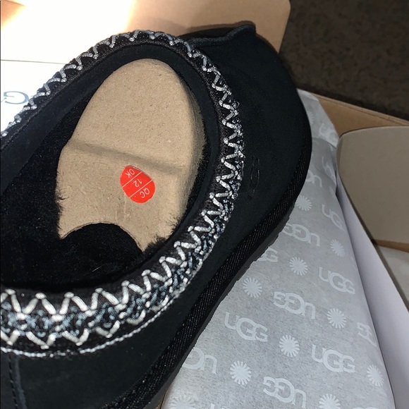 Uggs - Picture 2 of 5